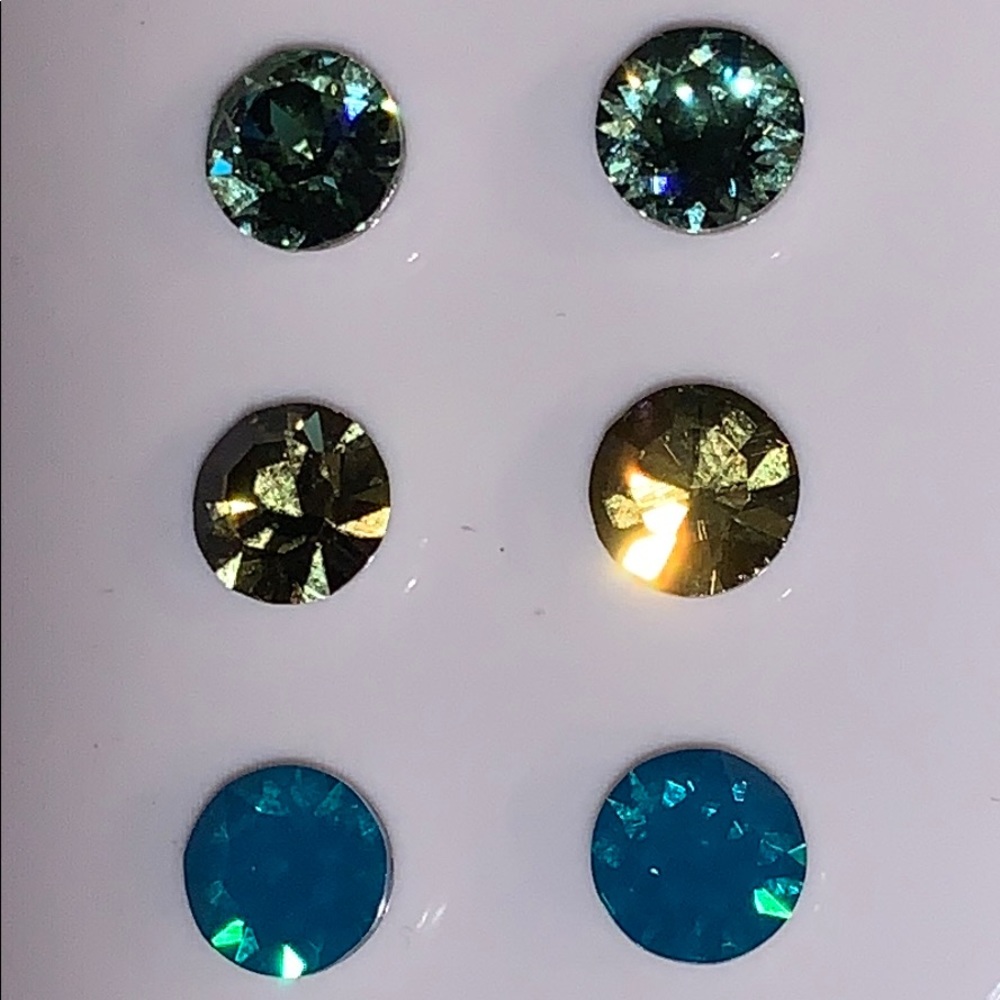 assorted Swarovski crystal studs - Picture 11 of 16